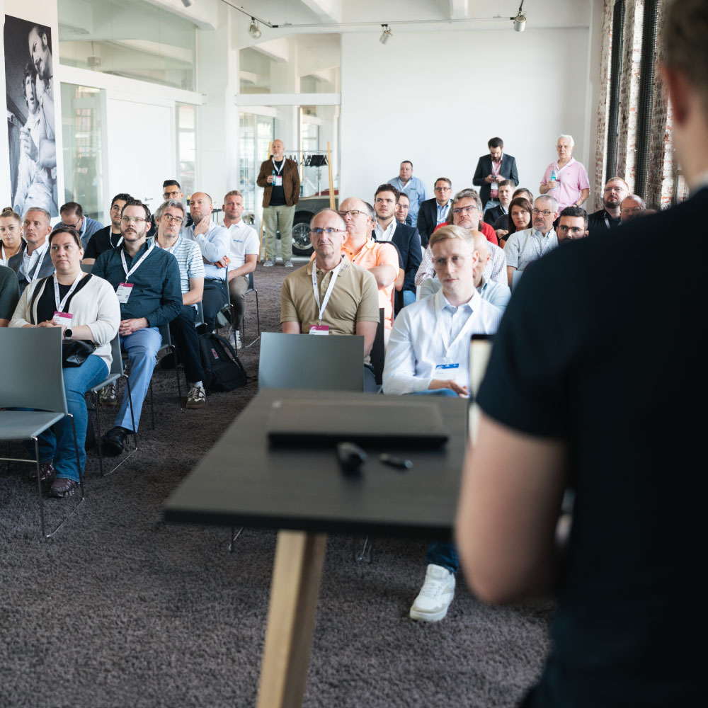 Teilnehmende verfolgen eine Breakout-Session beim MSP Day